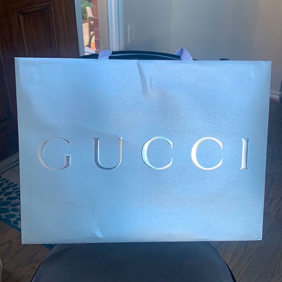 Gucci Handbags - Gucci shopping bag